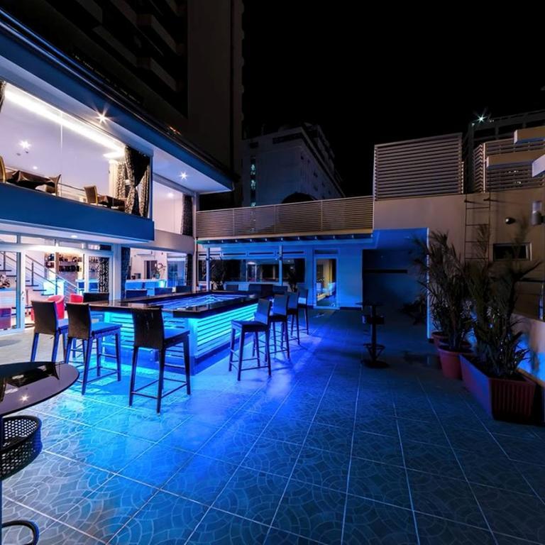 D Circle Hotel Manila Dış mekan fotoğraf
