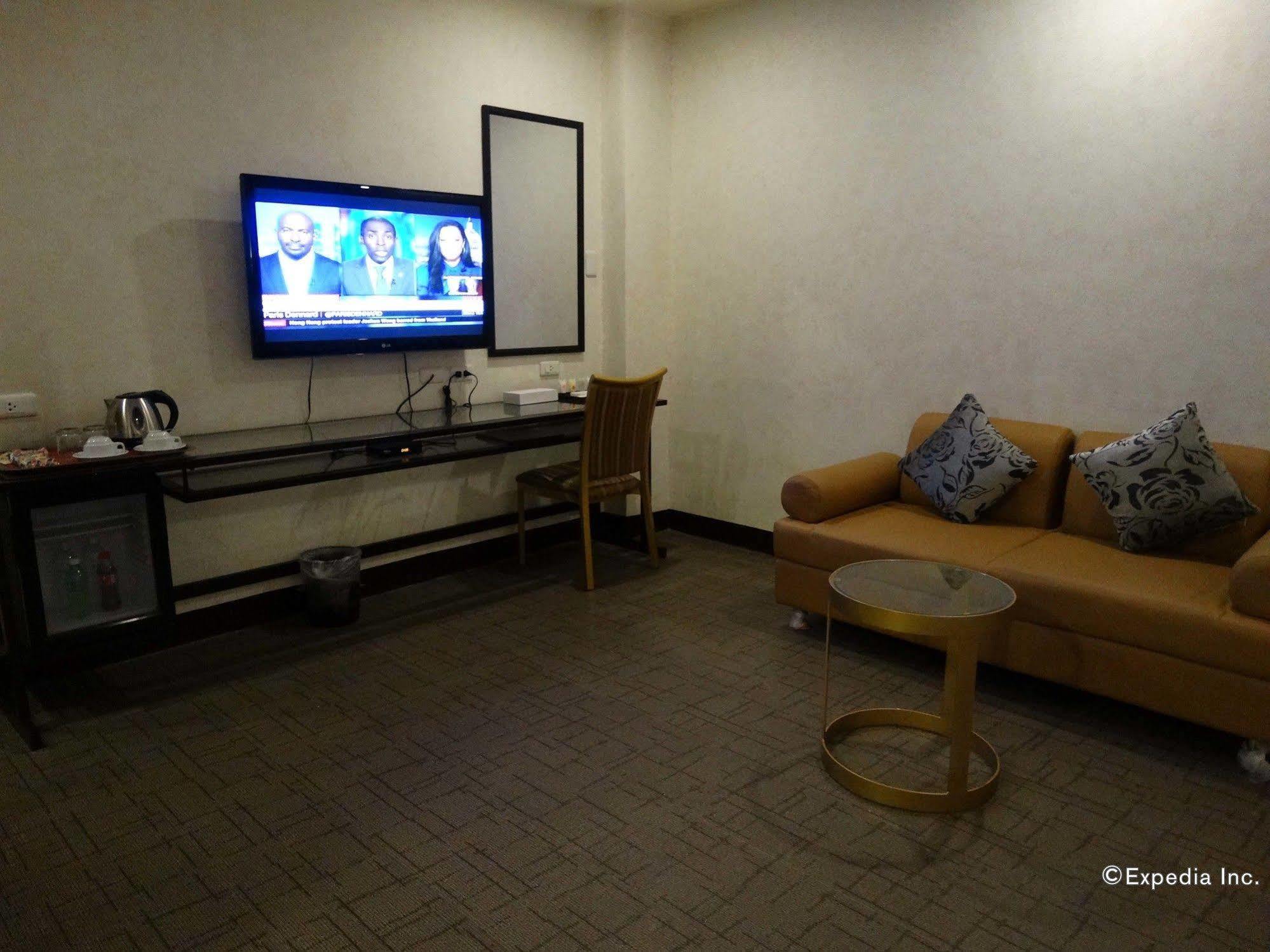 D Circle Hotel Manila Dış mekan fotoğraf