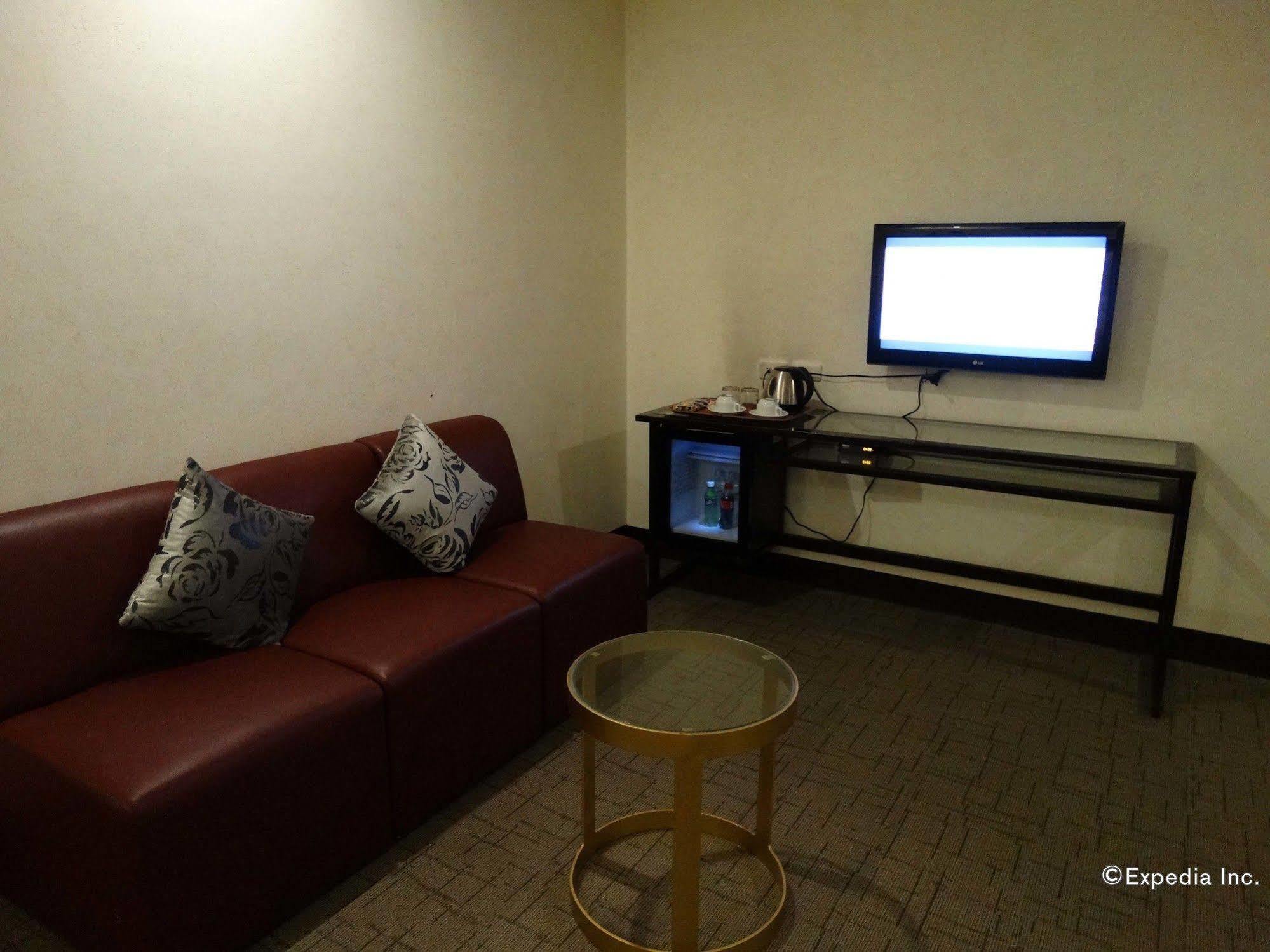 D Circle Hotel Manila Dış mekan fotoğraf