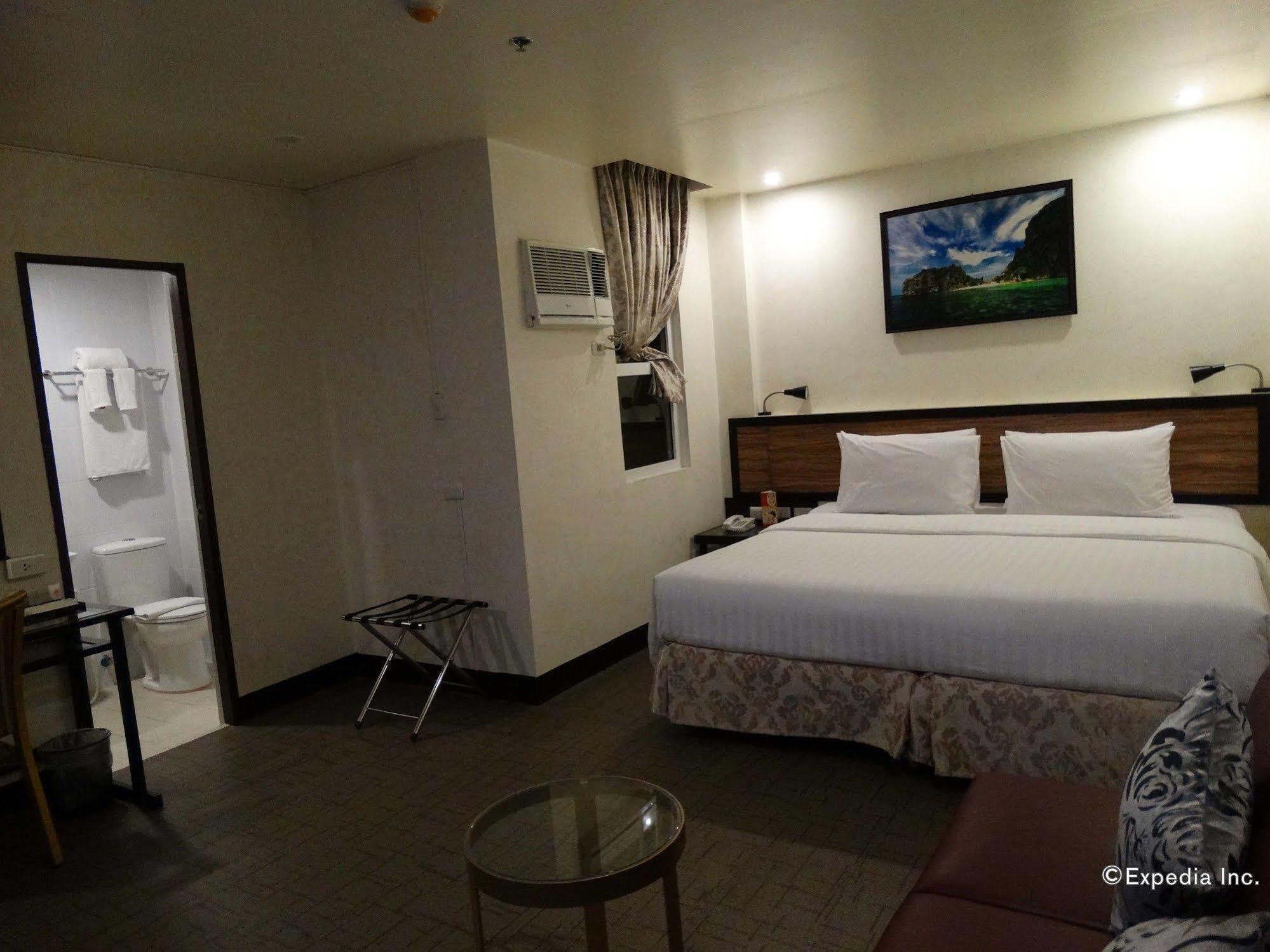 D Circle Hotel Manila Dış mekan fotoğraf