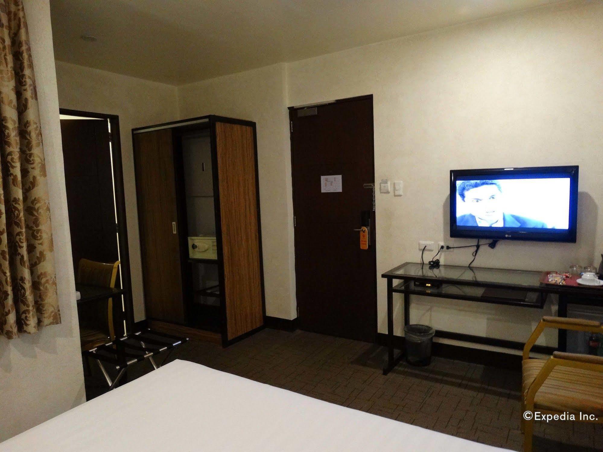 D Circle Hotel Manila Dış mekan fotoğraf