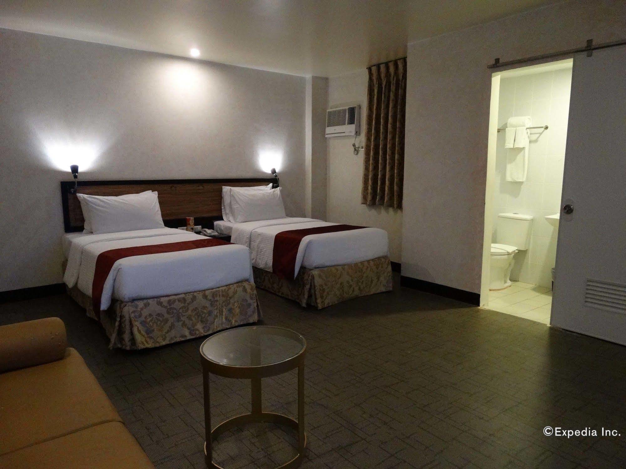 D Circle Hotel Manila Dış mekan fotoğraf