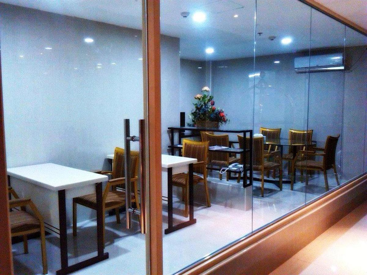 D Circle Hotel Manila Dış mekan fotoğraf